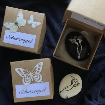 Engel-Stein in Geschenkverpackung